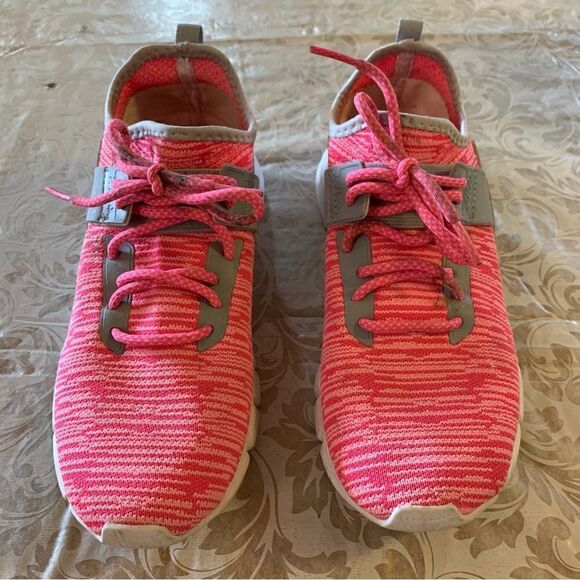 Fila Sneakers Hot Pink Womens Sz 7.5 Gorgeous - Picture 1 of 6